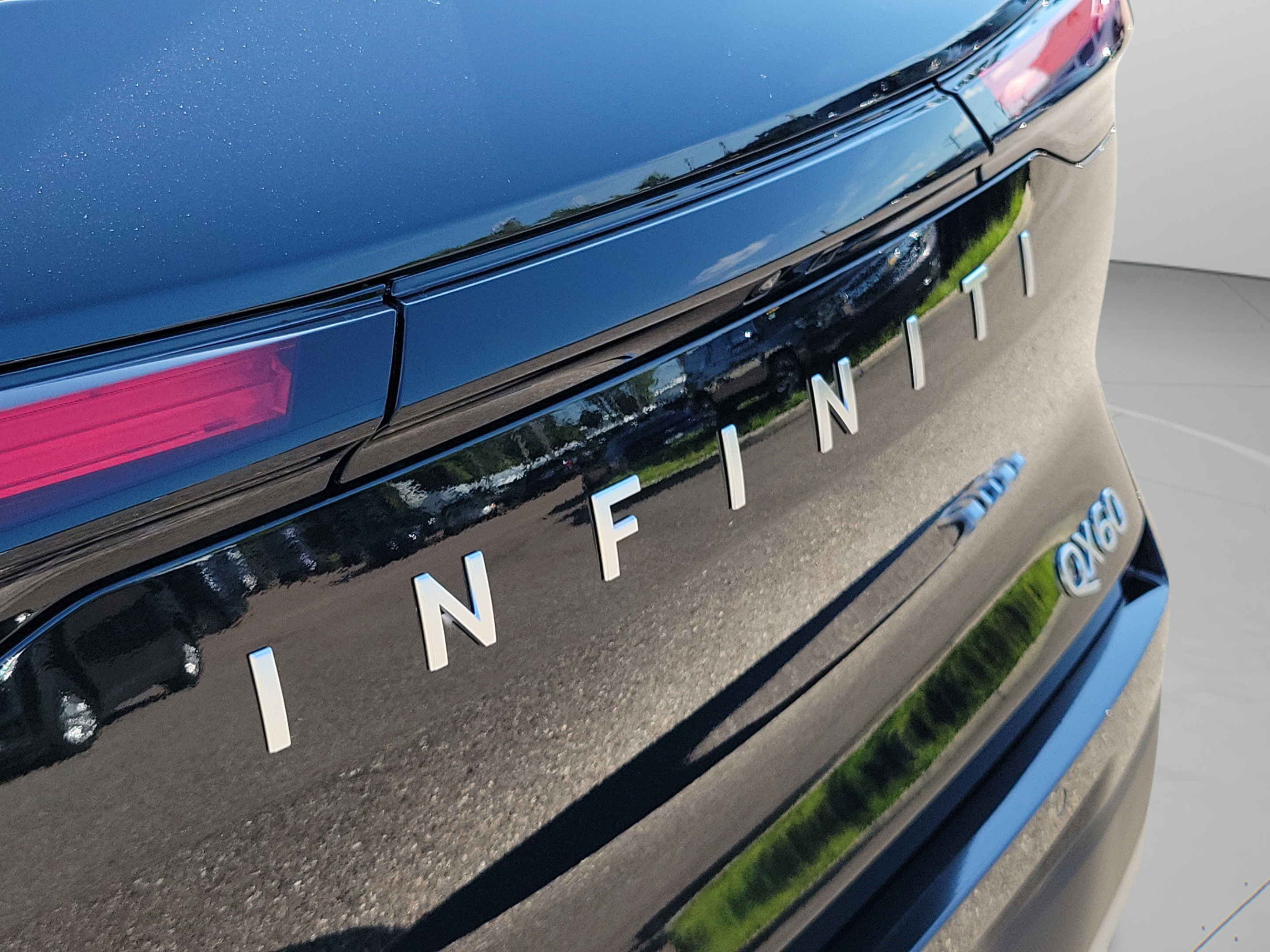 New 2027 INFINITI QX60 Luxe w/ Cargo Package FWD image 30