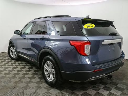 Used 2021 Ford Explorer XLT w/ Equipment Group 202A AWD/4WD image 7