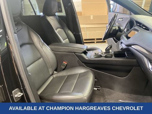 Used 2019 Cadillac XT4 Sport w/ Cold Weather Package FWD image 36