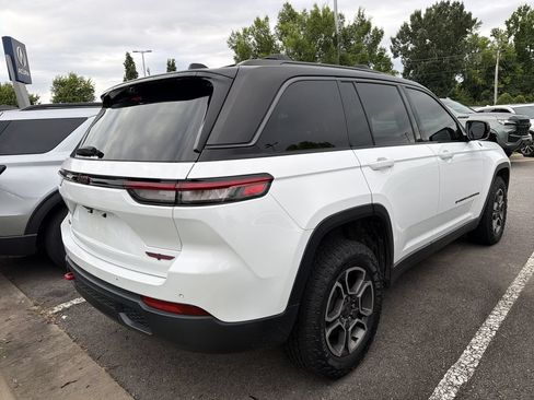 Used 2022 Jeep Grand Cherokee Trailhawk w/ ADV Protech Group II AWD/4WD image 8
