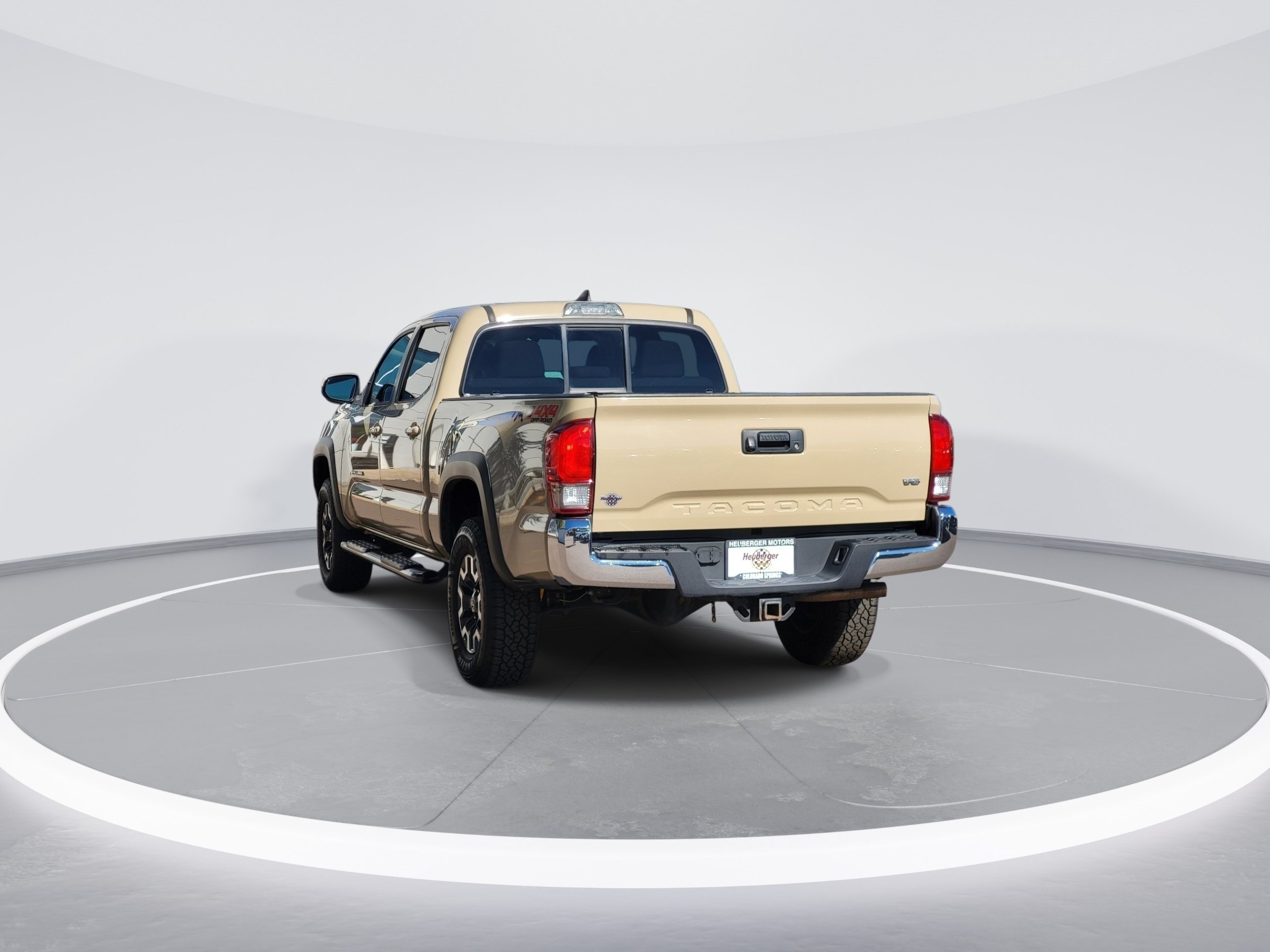 Used 2016 Toyota Tacoma TRD Off-Road w/ Towing Package AWD/4WD image 5