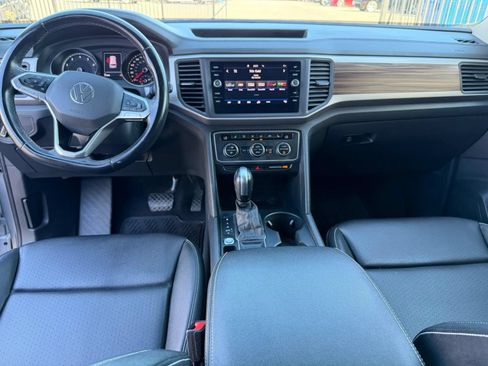 Used 2021 Volkswagen Atlas SE w/ Panoramic Sunroof Package FWD image 39