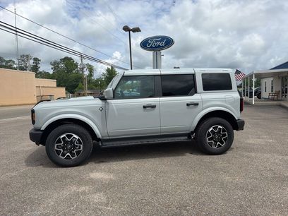 New 2026 Ford Bronco Outer Banks