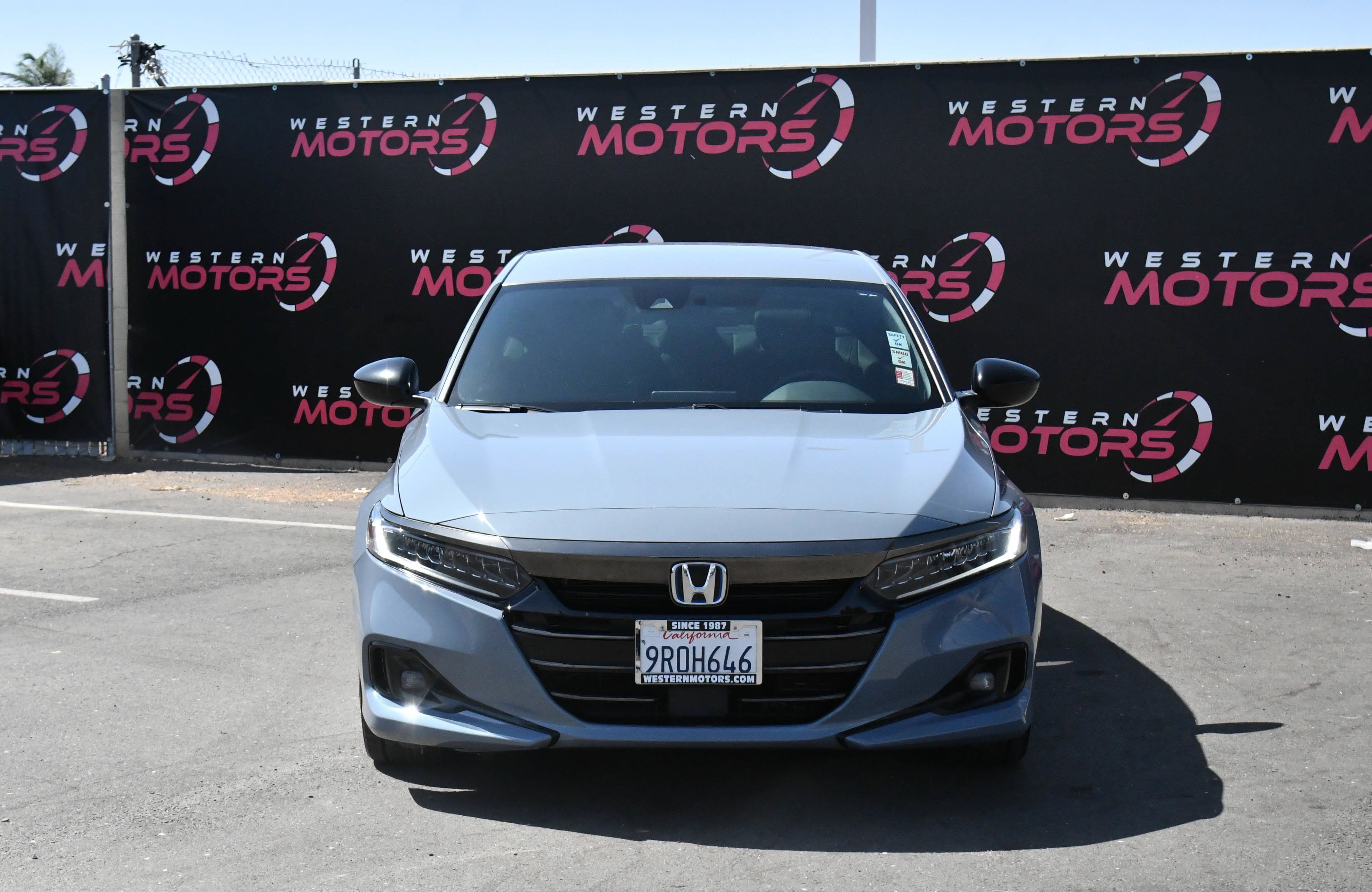 Used 2022 Honda Accord Sport image 2