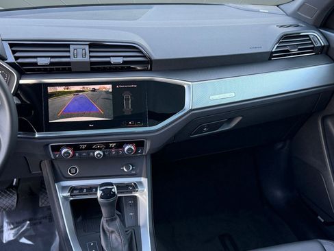 New 2025 Audi Q3 2.0T Premium image 29