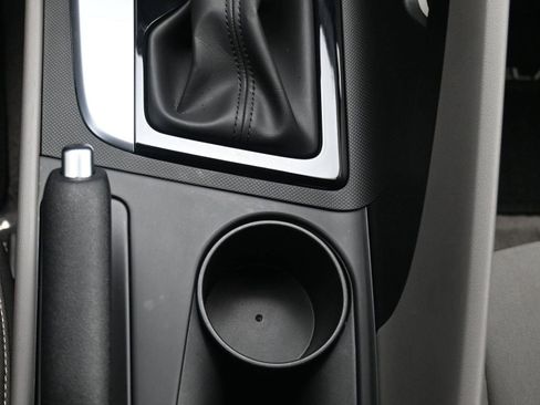 Certified 2025 Hyundai Elantra Sport image 6