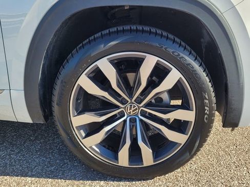 Used 2021 Volkswagen Atlas SEL R-Line image 11