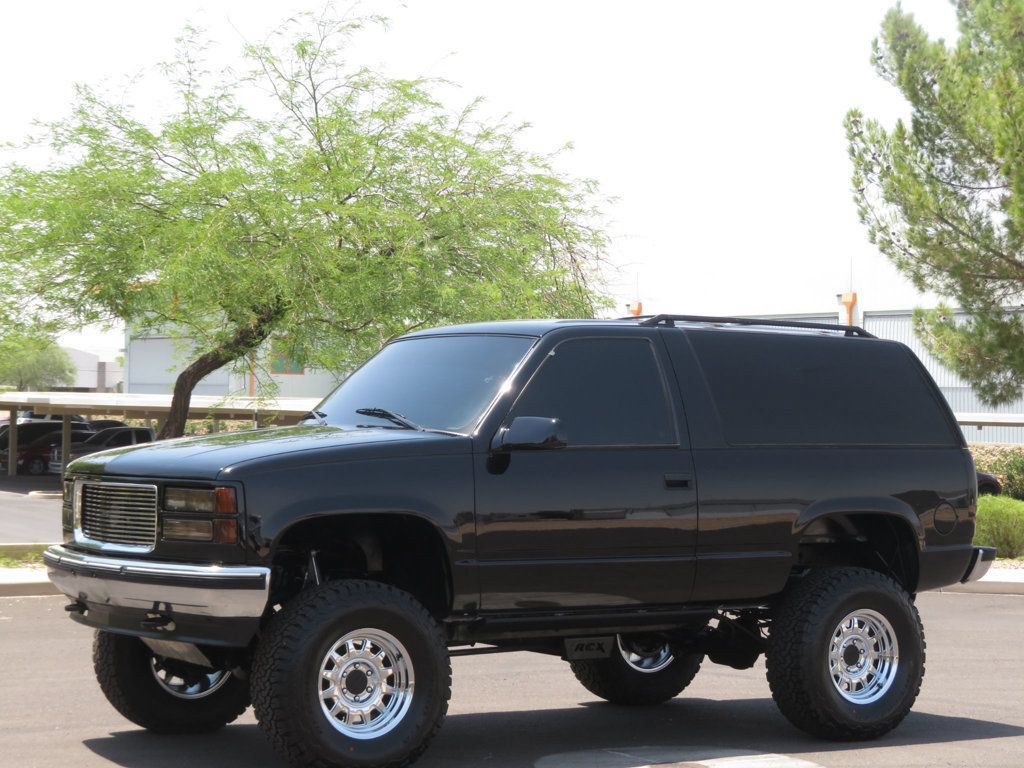 Used 1997 GMC Yukon 4WD 2-Door w/ Marketing Opt Pkg 2 image 1