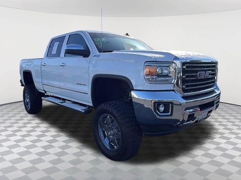 Used 2017 GMC Sierra 2500 SLT w/ Suspension Package, Off-Road AWD/4WD image 3