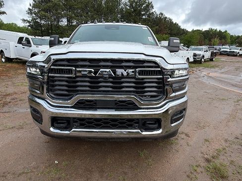 New 2026 RAM 3500 Big Horn AWD/4WD image 3