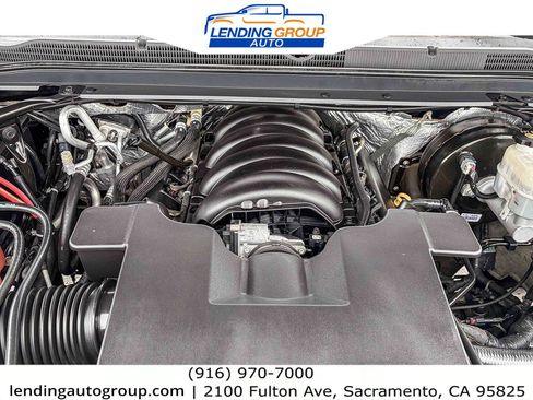 Used 2018 Chevrolet Suburban Premier AWD/4WD image 26