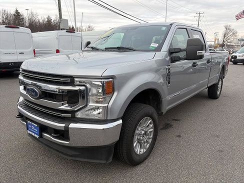 Certified 2022 Ford F250 XLT image 3