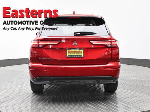 Used 2024 Mitsubishi Outlander ES AWD/4WD image 6