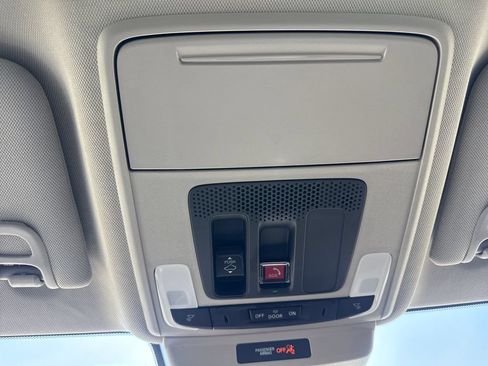 Used 2025 Honda Accord SE image 28