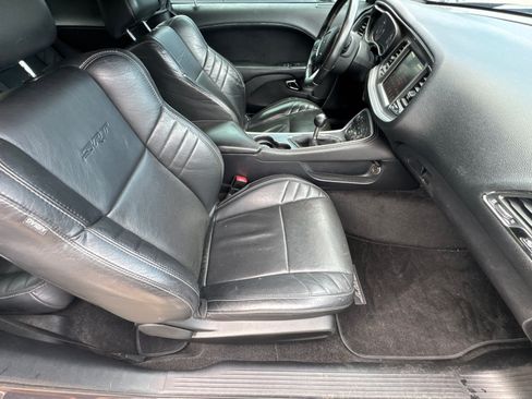 Used 2015 Dodge Challenger SRT Hellcat RWD image 13