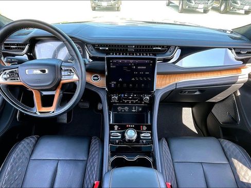 Used 2025 Jeep Grand Cherokee L Summit AWD/4WD image 15