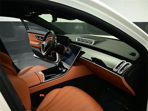 Used 2022 Mercedes-Benz S 500 4MATIC image 32