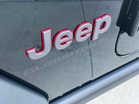 New 2026 Jeep Gladiator Rubicon AWD/4WD image 29