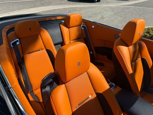 Used 2018 Rolls-Royce Dawn image 53