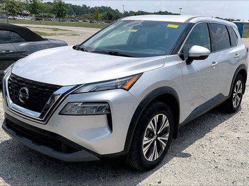Certified 2021 Nissan Rogue SV FWD image 2