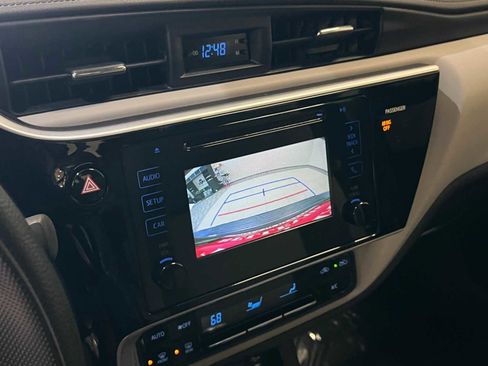 Used 2017 Toyota Corolla LE image 25