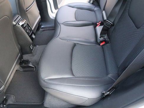 New 2026 Jeep Compass Latitude image 12