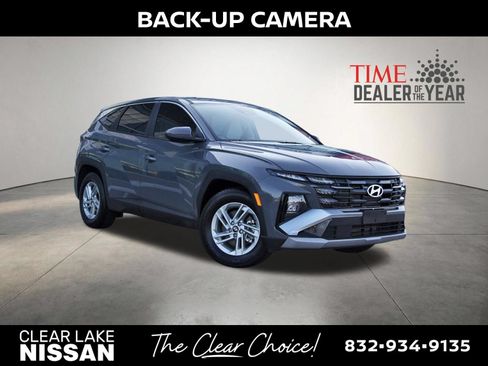 Used 2025 Hyundai Tucson SE FWD image 1