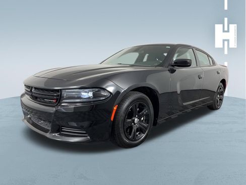 Used 2023 Dodge Charger SXT RWD image 4