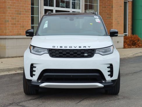 Used 2025 Land Rover Discovery Dynamic SE image 4