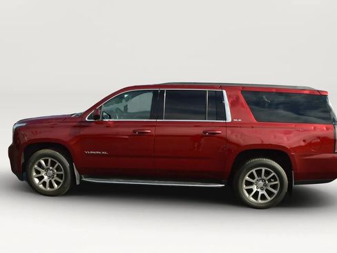 Used 2017 GMC Yukon XL SLE w/ SLE Value Package AWD/4WD image 6