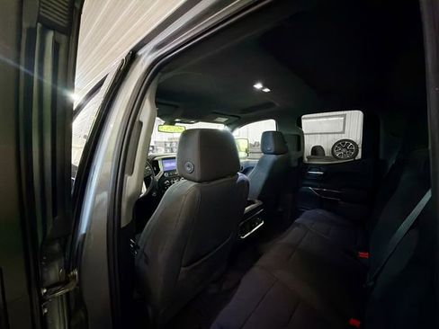 Used 2020 GMC Sierra 1500 Elevation w/ Elevation Value Package AWD/4WD image 9
