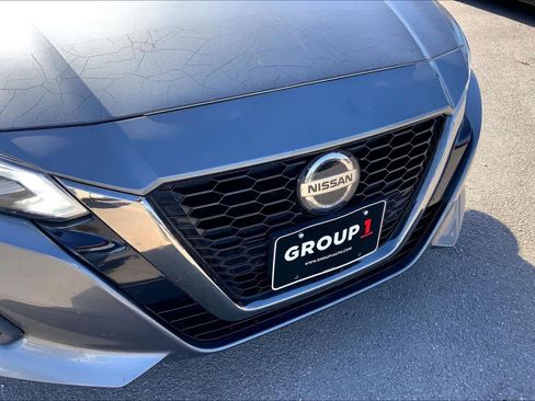 Used 2019 Nissan Altima 2.5 SR w/ SR Premium Package image 29