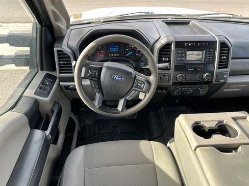 Used 2019 Ford F250 XL w/ Power Equipment Group image 9