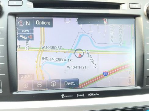 Used 2017 Toyota Highlander Limited AWD/4WD image 16
