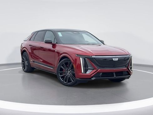 New 2026 Cadillac Lyriq V AWD/4WD image 1