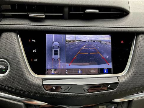 Used 2025 Cadillac XT5 Sportv w/ Technology Package AWD/4WD image 14