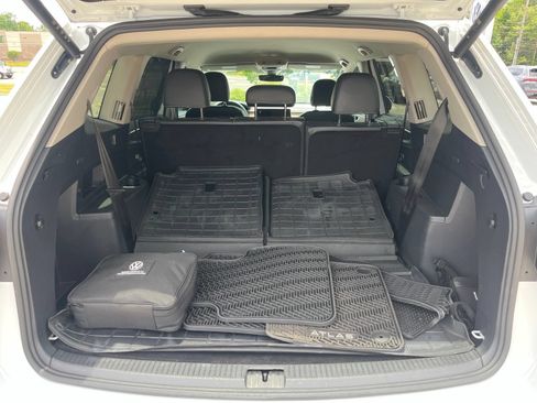 Used 2024 Volkswagen Atlas SE FWD image 33