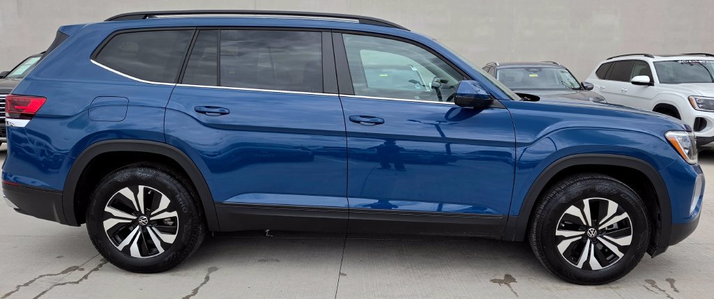 Certified 2026 Volkswagen Atlas SE FWD image 5