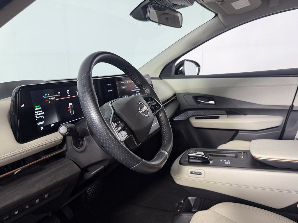 Used 2023 Nissan Ariya FWD image 21