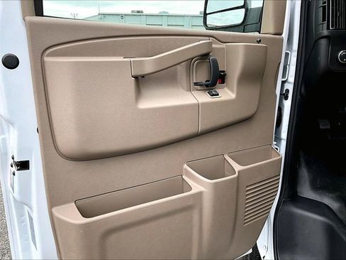 New 2026 Chevrolet Express 2500 RWD image 18