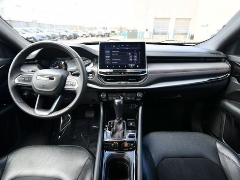 Used 2023 Jeep Compass Trailhawk AWD/4WD image 3