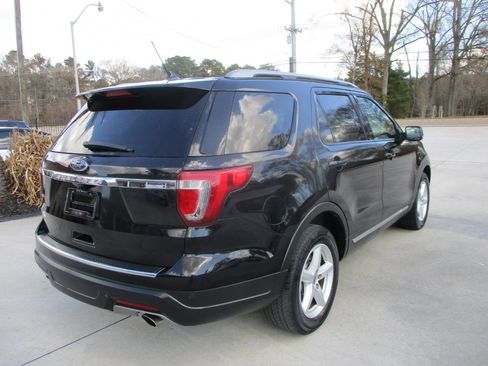 Used 2018 Ford Explorer XLT w/ Equipment Group 202A image 25
