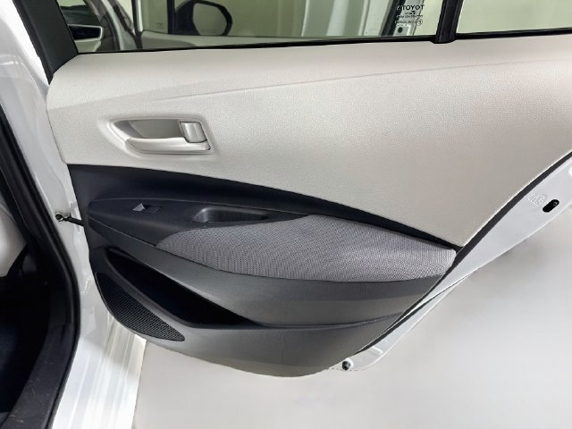 Used 2025 Toyota Corolla LE FWD image 26