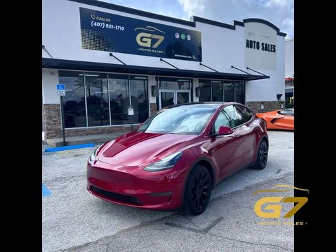 Used 2024 Tesla Model Y Long Range RWD image 1