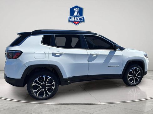 Certified 2022 Jeep Compass Limited AWD/4WD image 12