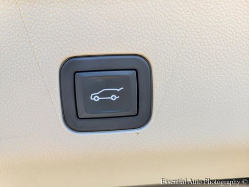 Used 2025 Cadillac Escalade Sport Platinum image 23