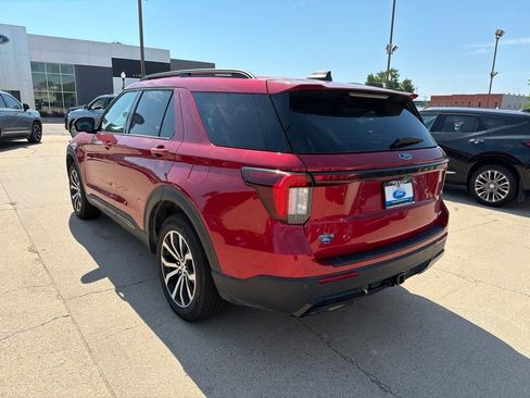 Used 2025 Ford Explorer ST-Line AWD/4WD image 27