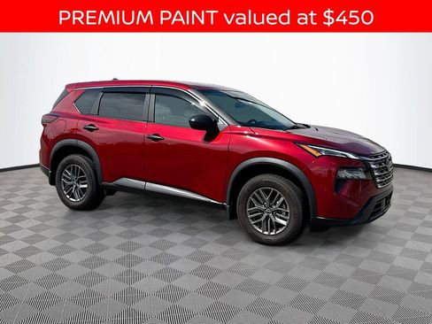 Used 2025 Nissan Rogue S FWD image 3