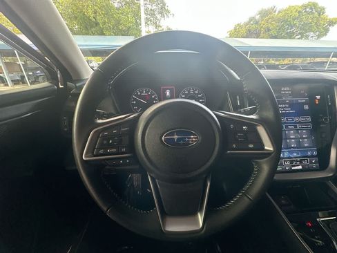 Used 2025 Subaru Outback Premium AWD/4WD image 15