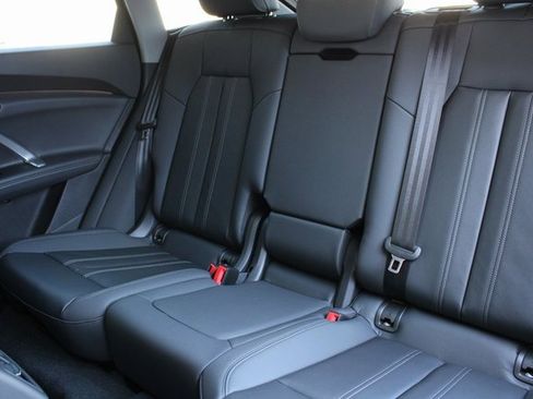 New 2025 Audi Q5 Premium Plus image 22